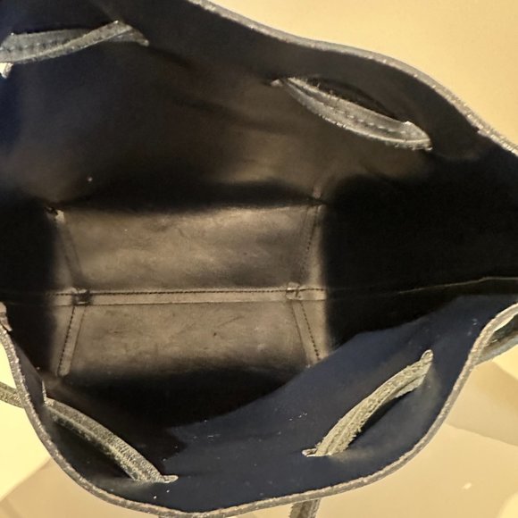Mansur Gavriel Navy Bucket Bag - Picture 4 of 6